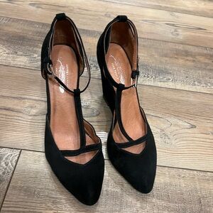 Jeffery Campbell Free People T-Strap Suede Wedge Heel Classic Size 7, Black